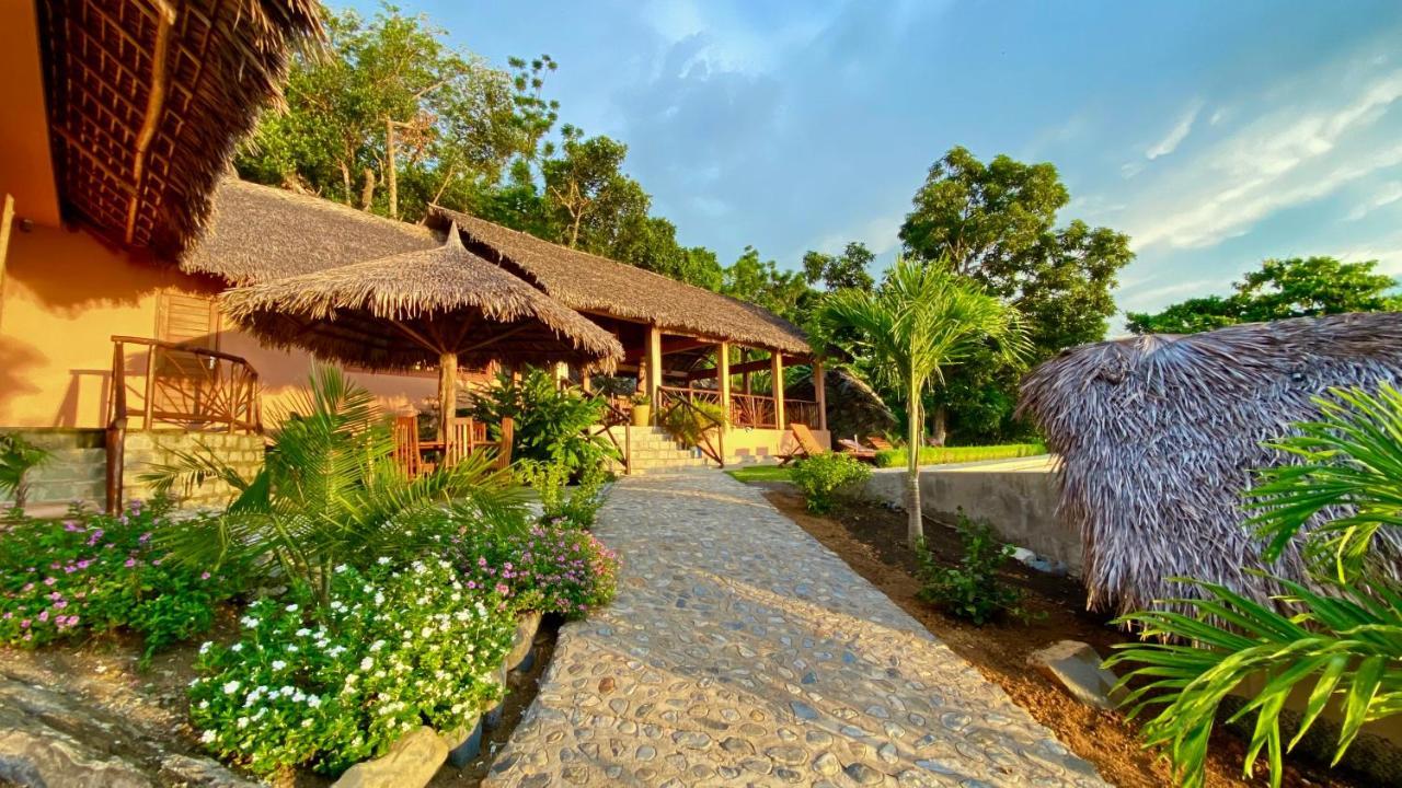 Veronika Resort Nosy Komba Exterior foto